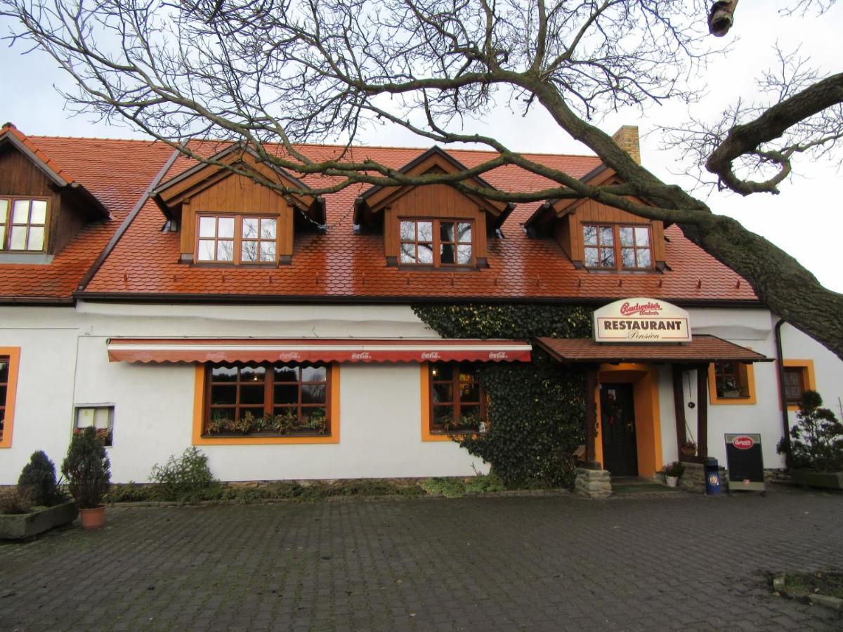 Pension & Restaurant U Konske Drahy Holkov Velesin Exterior photo